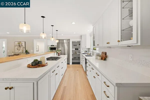 $1,595,000 | 7 Whitehall Drive, Orinda, CA 94563