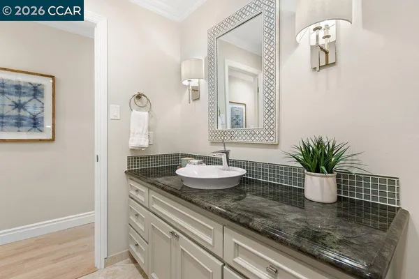 $1,595,000 | 7 Whitehall Drive, Orinda, CA 94563