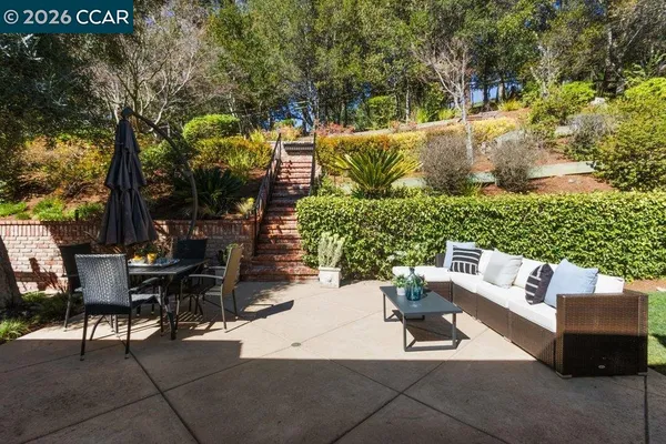$1,595,000 | 7 Whitehall Drive, Orinda, CA 94563