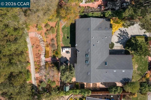 $1,595,000 | 7 Whitehall Drive, Orinda, CA 94563