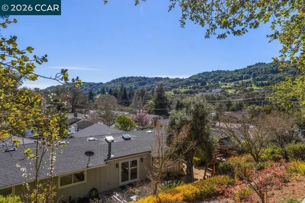 $1,595,000 | 7 Whitehall Drive, Orinda, CA 94563