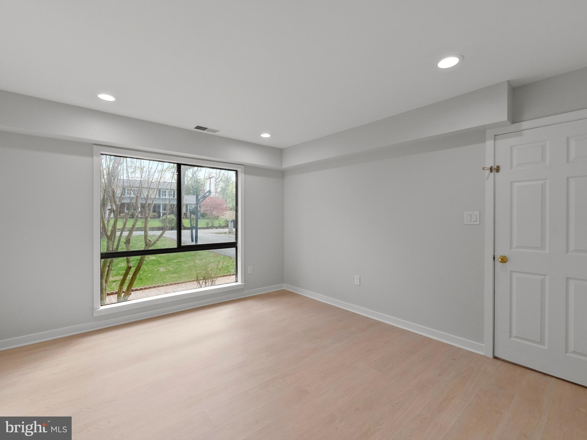 2852 Cedarest Road Fairfax, VA 22031 - Photo 14 of 40