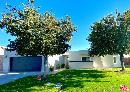 $5,675 | 3545 Ridgeview Circle North, Palm Springs, CA 92264