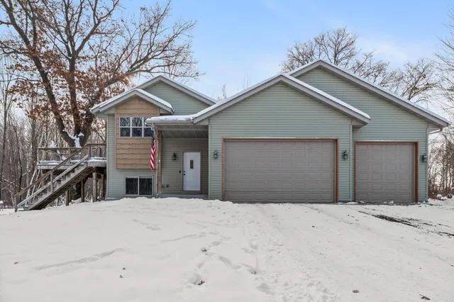 $425,000 | 28468 Century Court Northwest, Isanti, MN 55040