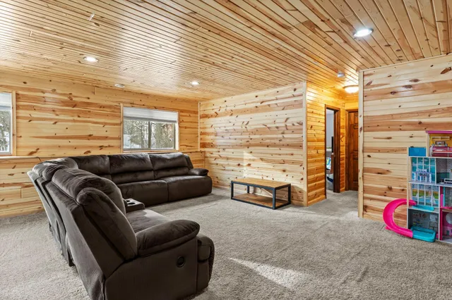 $425,000 | 28468 Century Court Northwest, Isanti, MN 55040