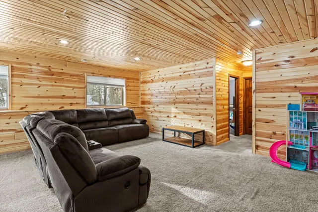 $425,000 | 28468 Century Court Northwest, Isanti, MN 55040