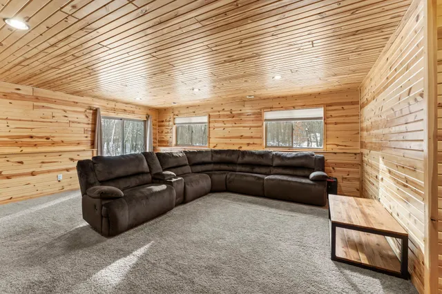 $425,000 | 28468 Century Court Northwest, Isanti, MN 55040