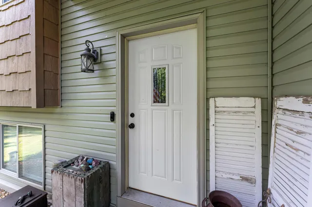 $425,000 | 28468 Century Court Northwest, Isanti, MN 55040