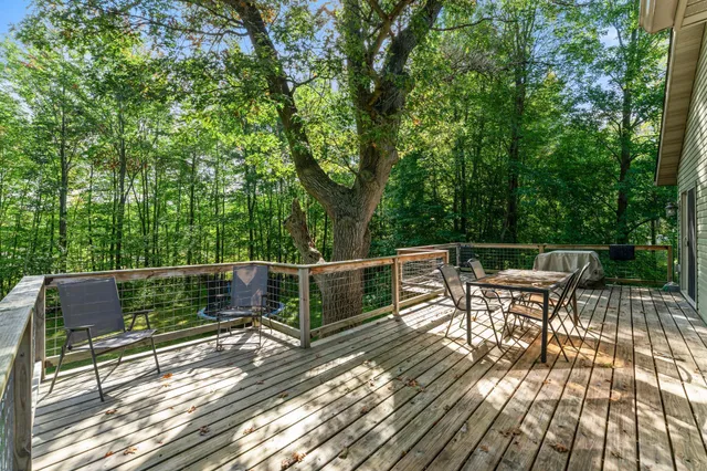 $425,000 | 28468 Century Court Northwest, Isanti, MN 55040