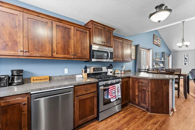 $425,000 | 28468 Century Court Northwest, Isanti, MN 55040