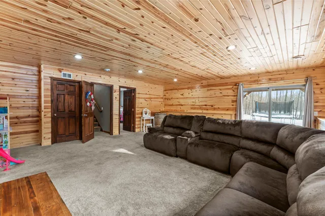 $425,000 | 28468 Century Court Northwest, Isanti, MN 55040