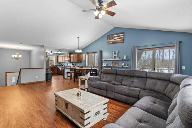 $425,000 | 28468 Century Court Northwest, Isanti, MN 55040