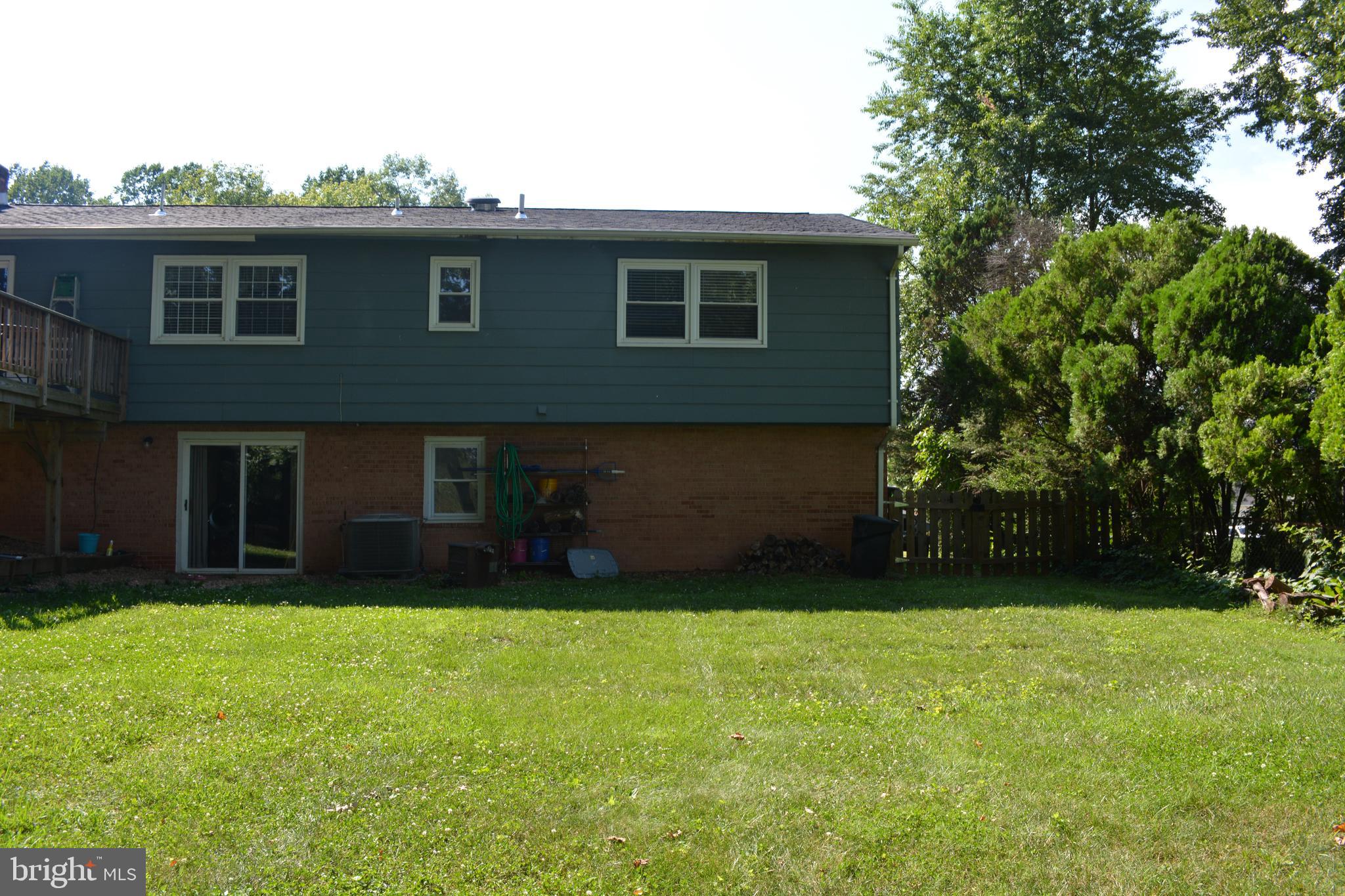 13112 Kurtz Road Woodbridge, VA 22193 - Photo 2 of 36 Gallery Image 2