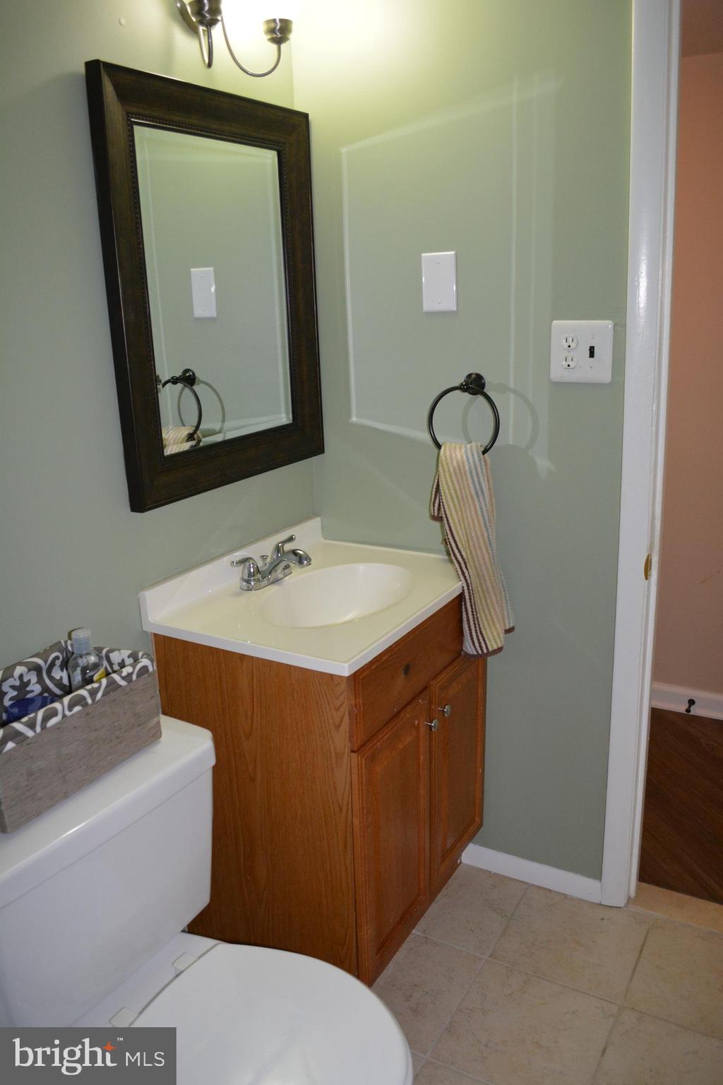 13112 Kurtz Road Woodbridge, VA 22193 - Photo 32 of 36 Gallery Image 32
