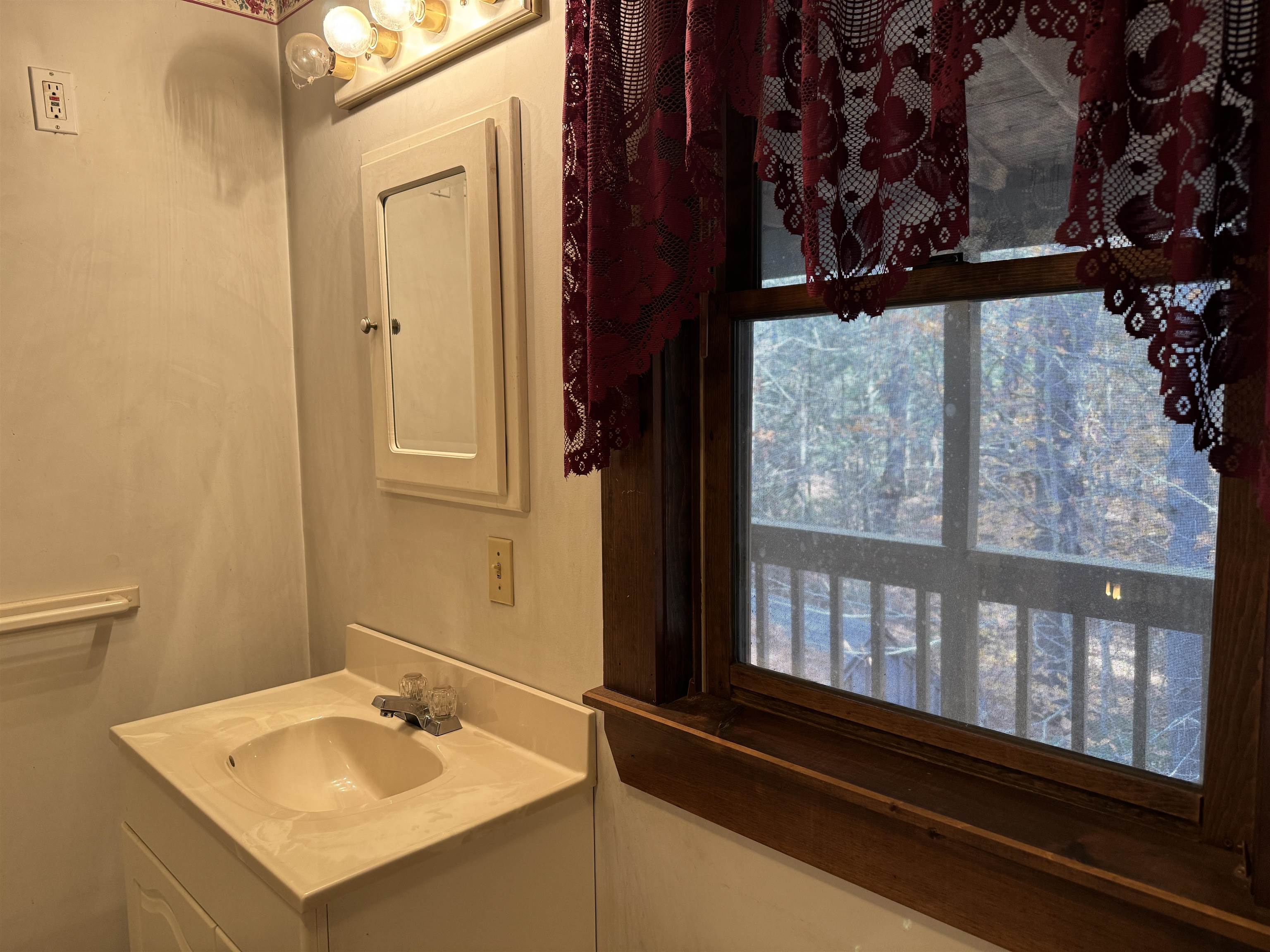 264 Hutchins Pond Road Effingham, NH 03882 - Photo 26 of 54 Gallery Image 26