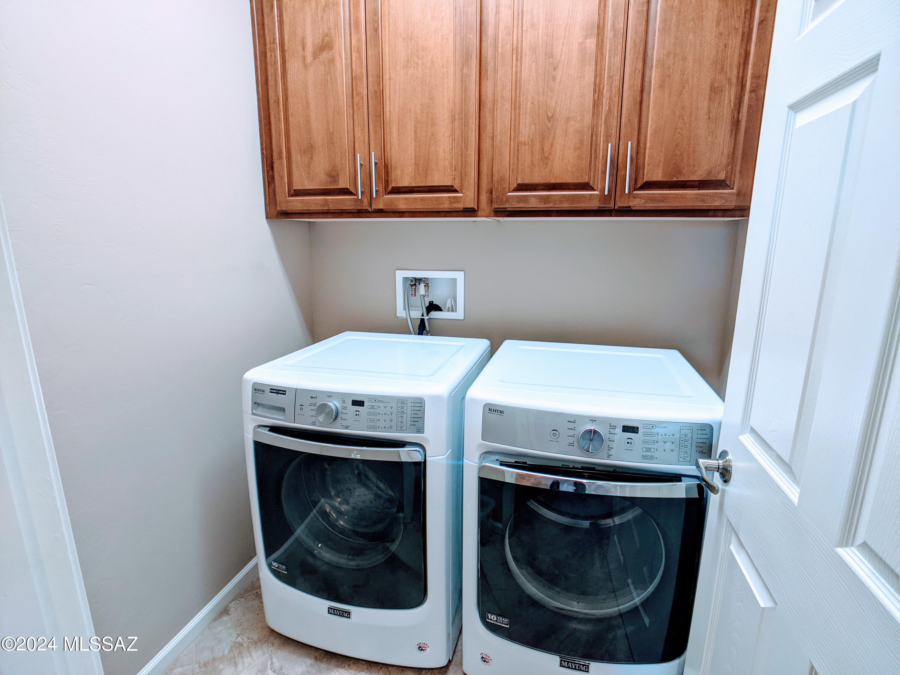 61021 East Slate Road Oracle, AZ 85623 - Photo 16 of 18 a utility room with dryer and washer