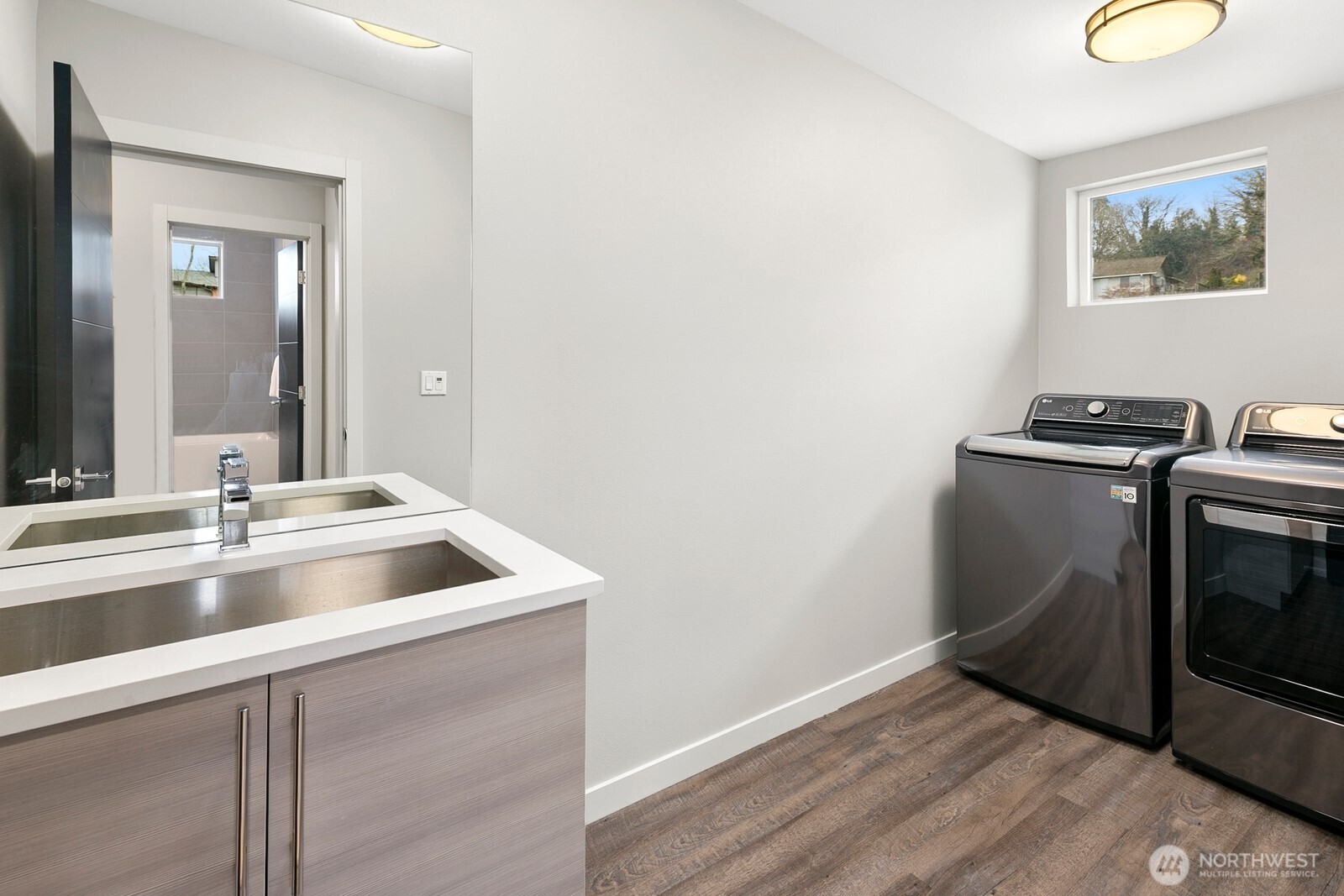 7606 7th Avenue Southwest Seattle, WA 98106 - Photo 21 of 30