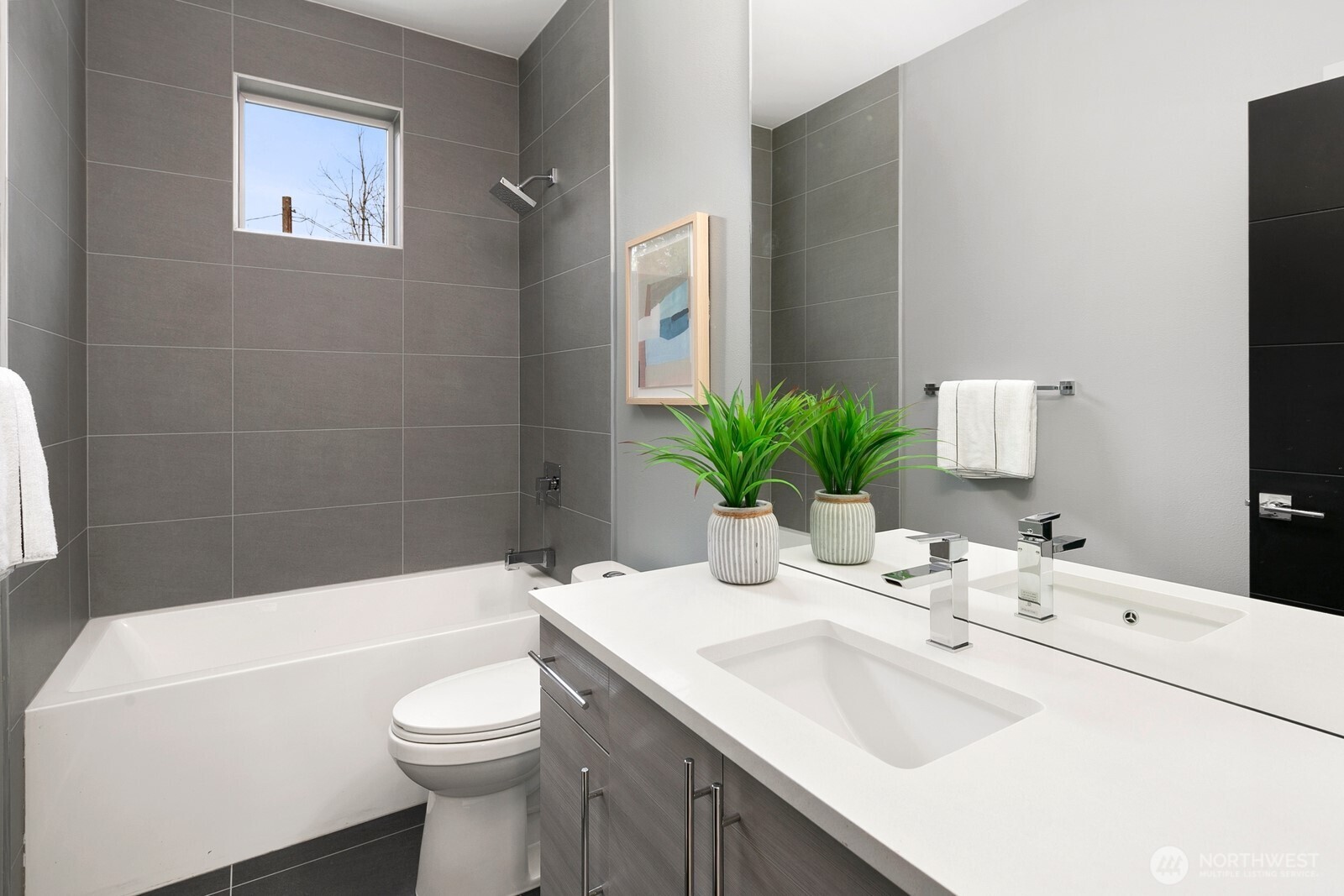 7606 7th Avenue Southwest Seattle, WA 98106 - Photo 23 of 30