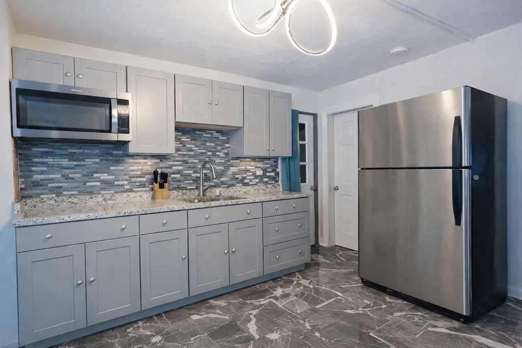 243-245 Orange Street Springfield, MA 01108 - Photo 4 of 18