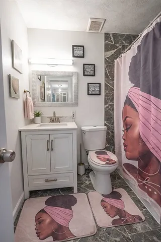 $379,900 | 243-245 Orange Street, Springfield, MA 01108