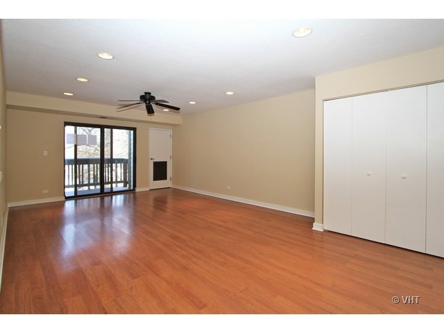 2640 North Delany Road, Unit 203 Waukegan, IL 60087 - Photo 2 of 10
