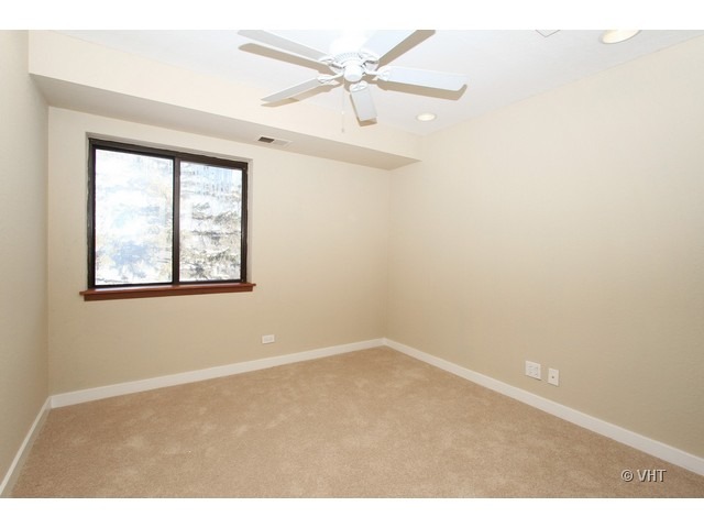 2640 North Delany Road, Unit 203 Waukegan, IL 60087 - Photo 7 of 10
