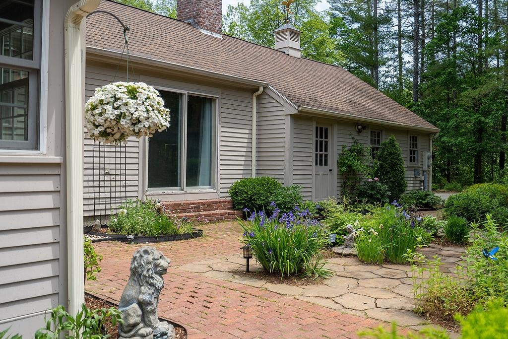 337 Boston Post Road Amherst, NH 03031 - Photo 7 of 38