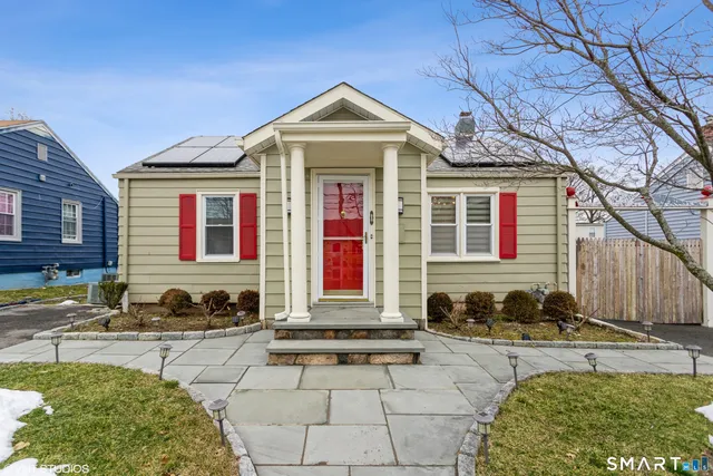 $2,750 | 680 Queen Street, Bridgeport, CT 06606