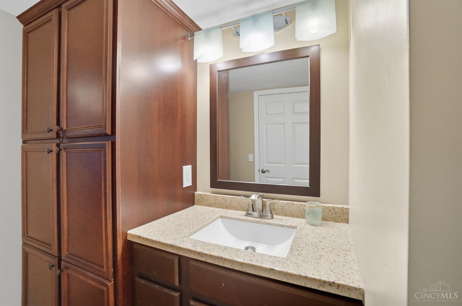 7640 Cheviot Road, Unit 201 Cincinnati, OH 45247 - Photo 23 of 39