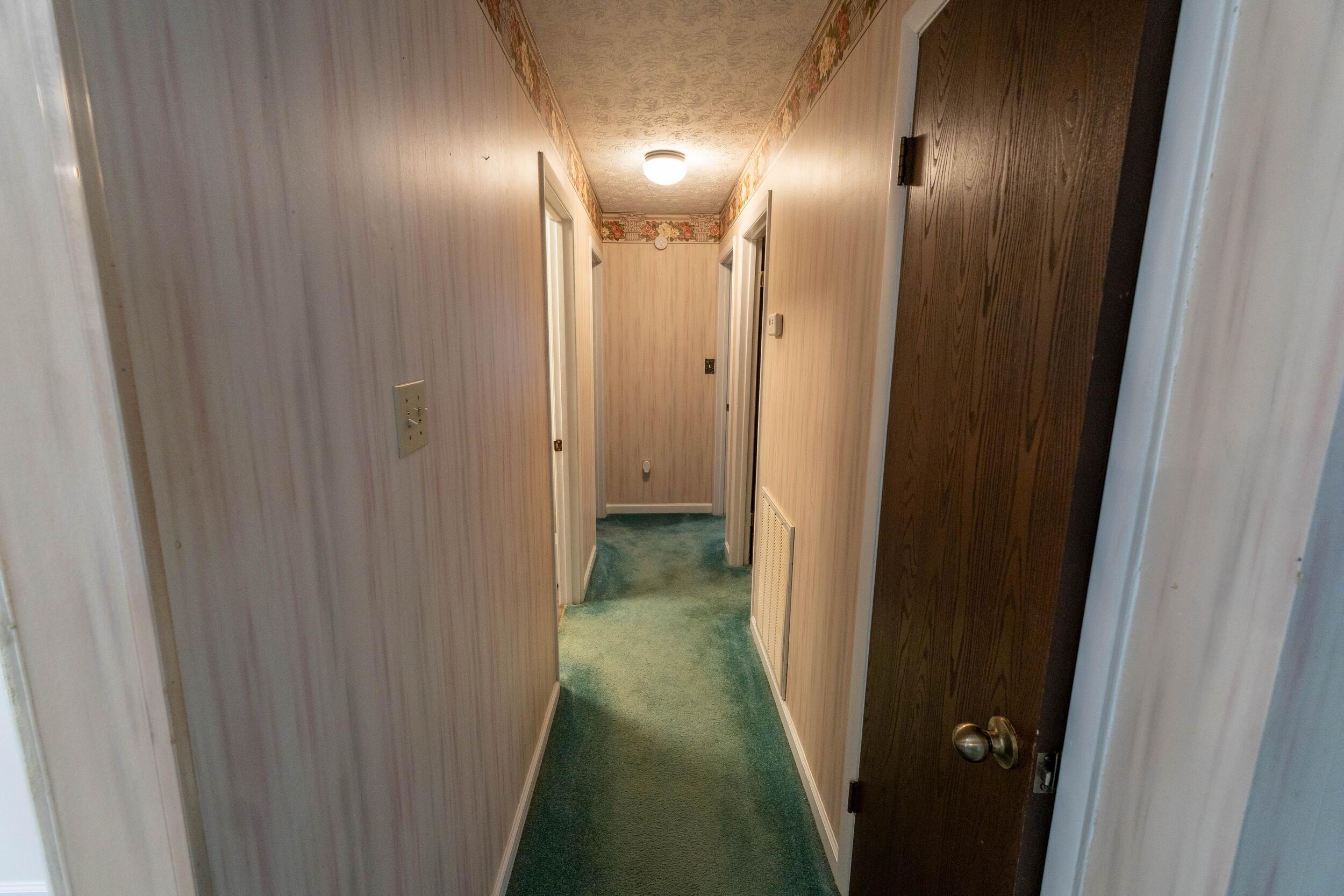 6616 Barbourville Road London, KY 40744 - Photo 26 of 40 Hallway