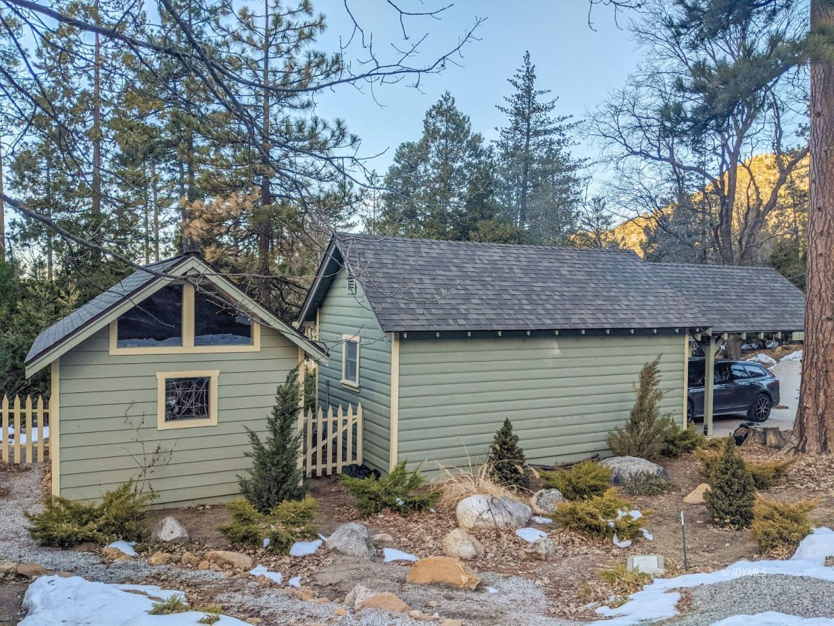 25505 Seneca Road Idyllwild, CA 92549 - Photo 13 of 60 a front view of a house with garden