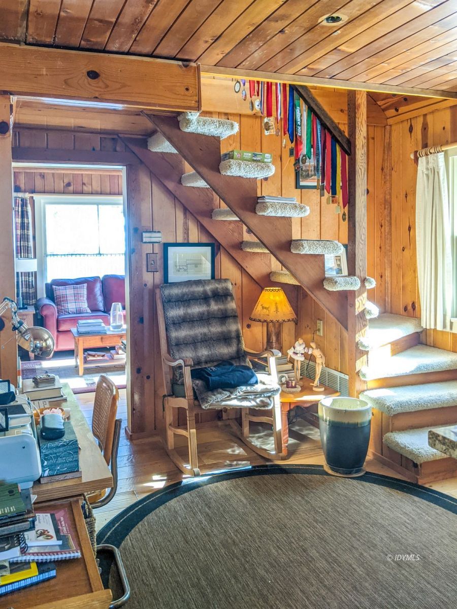 25505 Seneca Road Idyllwild, CA 92549 - Photo 26 of 60 a view of a chairs in wooden floor