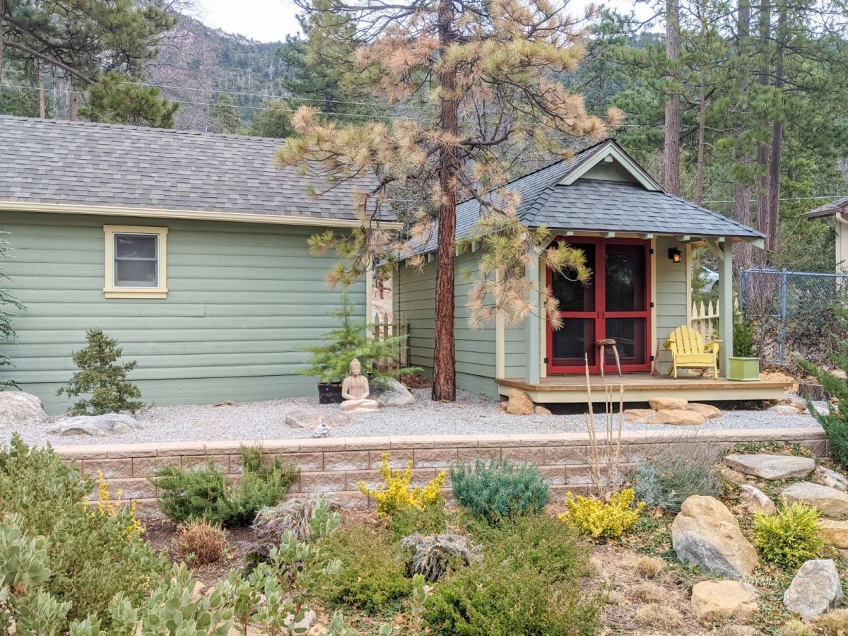 25505 Seneca Road Idyllwild, CA 92549 - Photo 4 of 60 a front view of a house with garden
