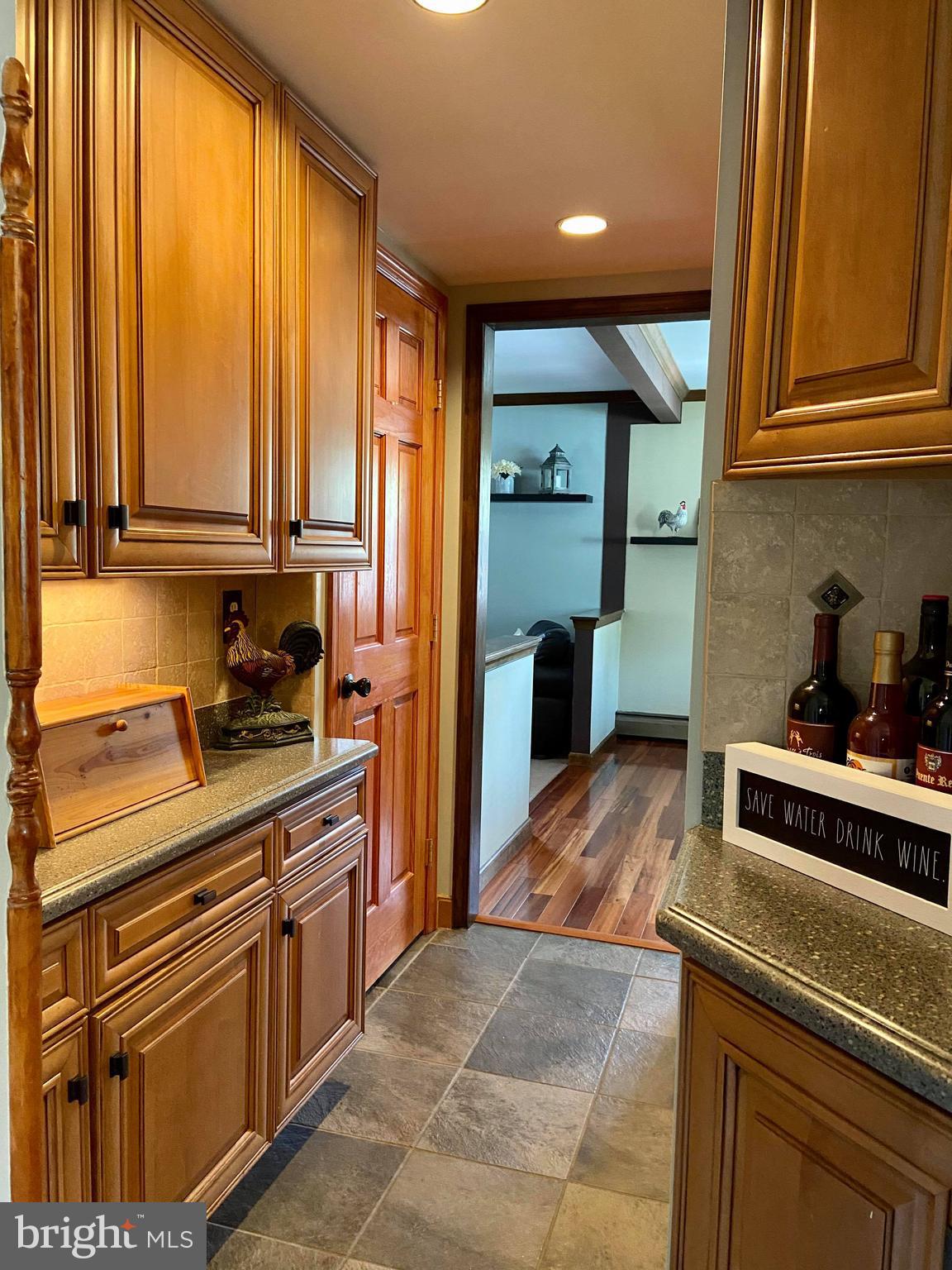 9207 Woodenbridge Road Philadelphia, PA 19114 - Photo 8 of 27 Gallery Image 8