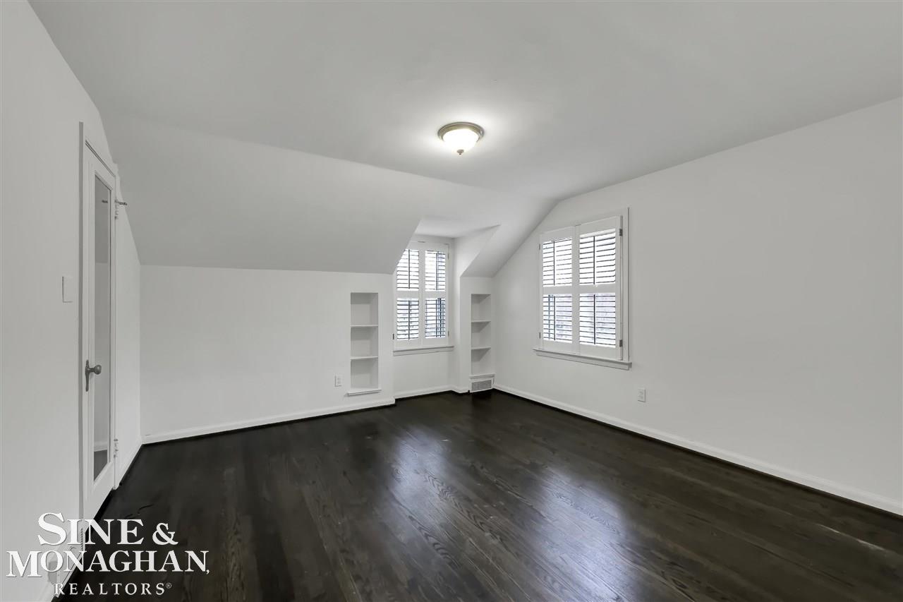1222 Bishop Road Grosse Pointe, MI 48230 - Photo 25 of 37 50077843-25.JPG