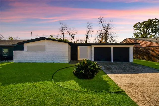$240,000 | 3727 Prudence Drive, Houston, TX 77045