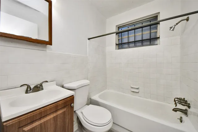 $240,000 | 3727 Prudence Drive, Houston, TX 77045