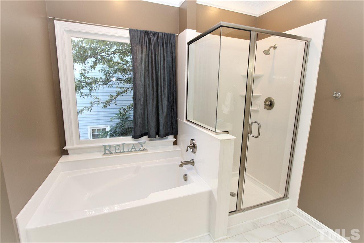 5209 Covington Bend Drive Raleigh, NC 27613 - Photo 15 of 24 Gallery Image 15