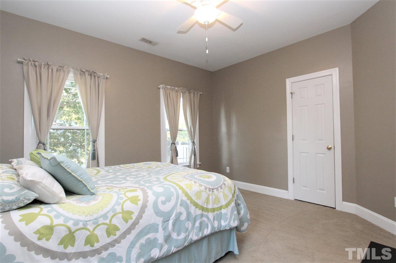 5209 Covington Bend Drive Raleigh, NC 27613 - Photo 16 of 24 Gallery Image 16