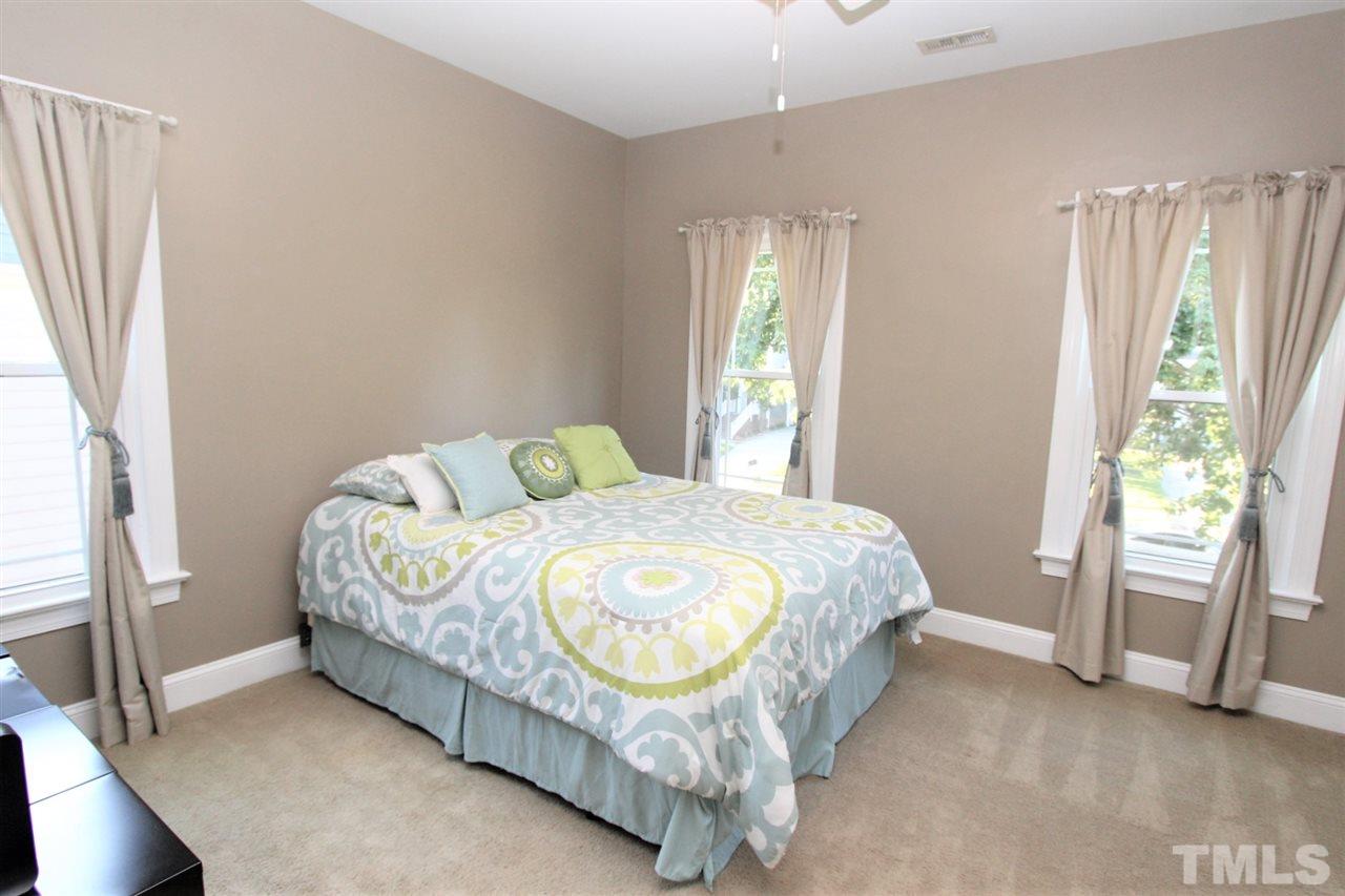 5209 Covington Bend Drive Raleigh, NC 27613 - Photo 17 of 24 Gallery Image 17