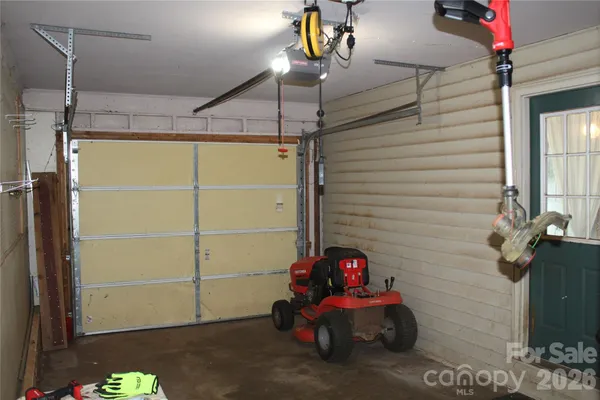 $189,900 | 5445 Glenview Drive, Hickory, NC 28602