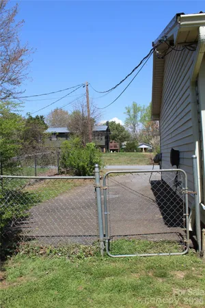 $189,900 | 5445 Glenview Drive, Hickory, NC 28602