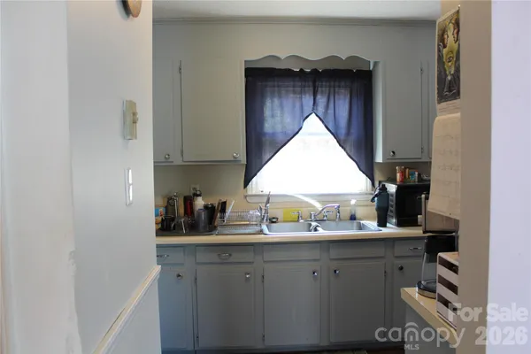 $189,900 | 5445 Glenview Drive, Hickory, NC 28602