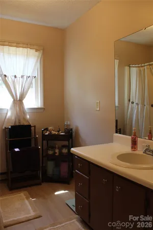 $189,900 | 5445 Glenview Drive, Hickory, NC 28602