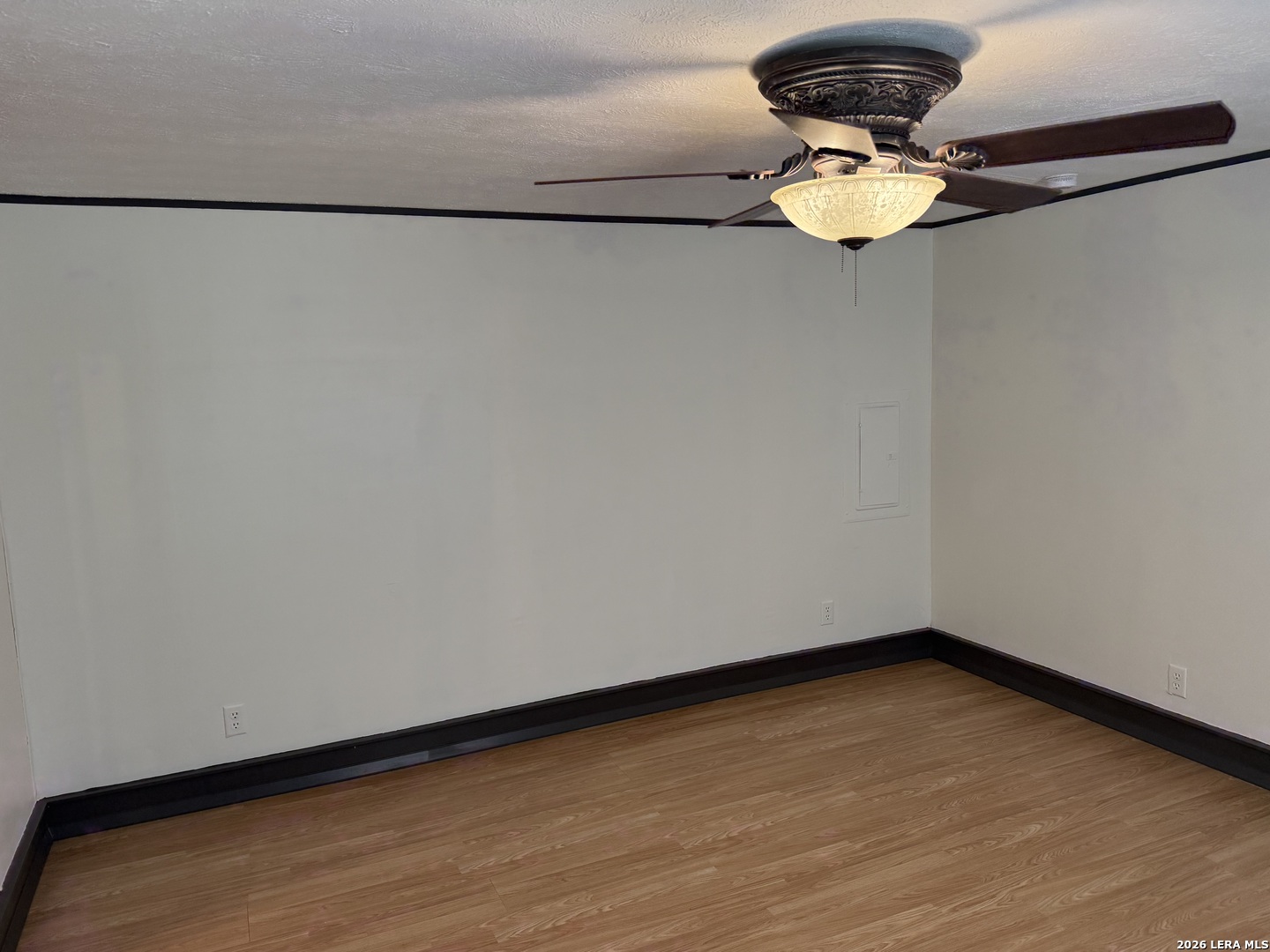 592 Private Road 1508 Bandera, TX 78003 - Photo 8 of 17