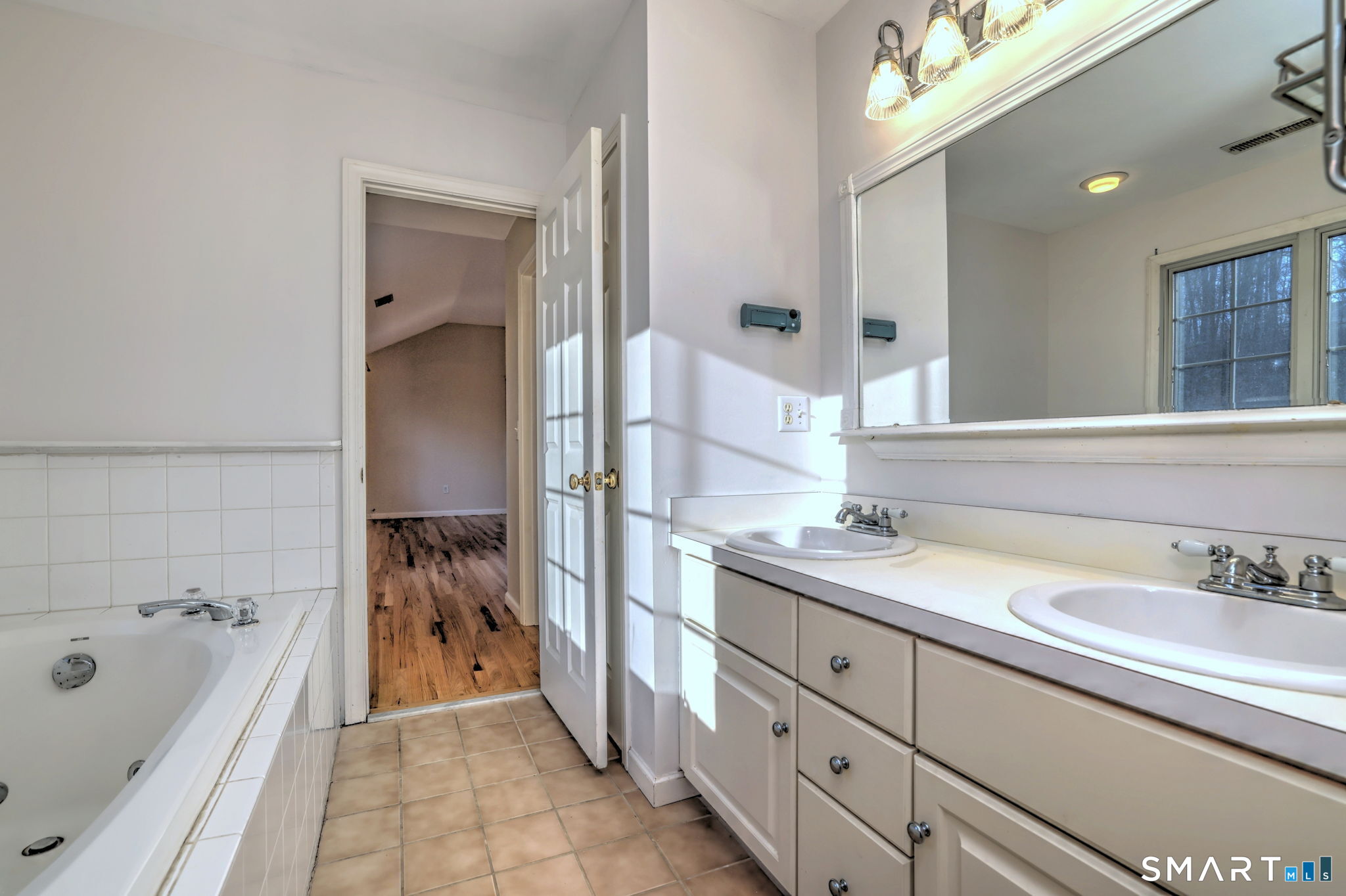 1364 Kettletown Road Southbury, CT 06488 - Photo 24 of 35