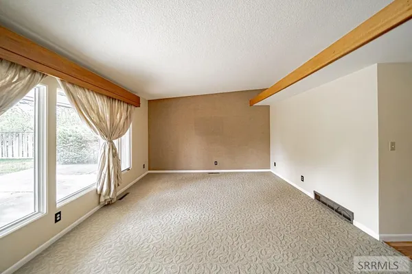 $399,000 | 195 South Lloyd Circle, Idaho Falls, ID 83402