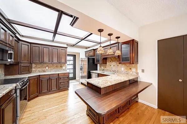 $399,000 | 195 South Lloyd Circle, Idaho Falls, ID 83402