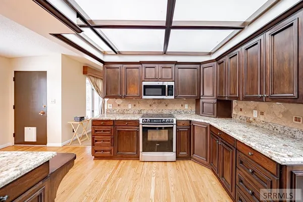 $399,000 | 195 South Lloyd Circle, Idaho Falls, ID 83402
