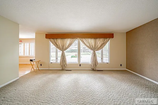 $399,000 | 195 South Lloyd Circle, Idaho Falls, ID 83402